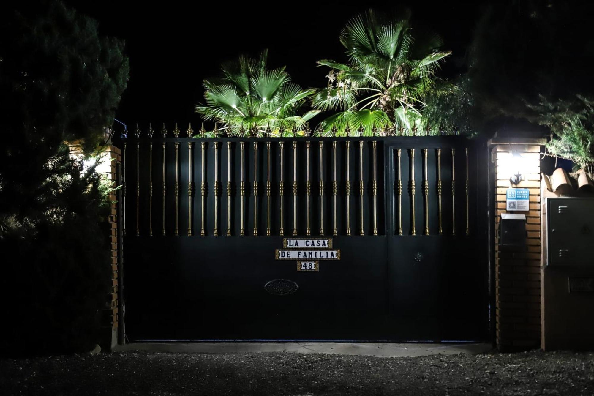 לינה וארוחת בוקר מאלגה La Casa De Familia מראה חיצוני תמונה